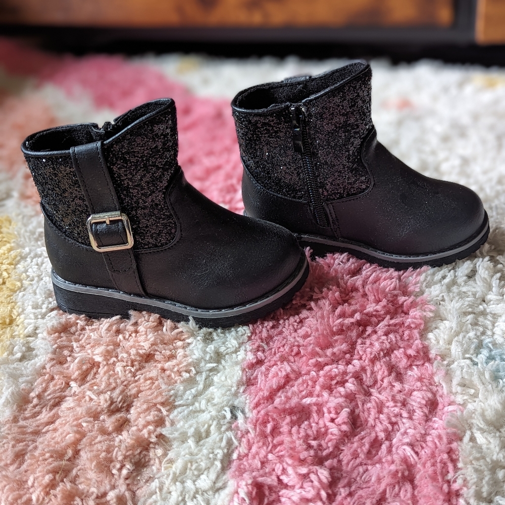 Rugged bear boots 7